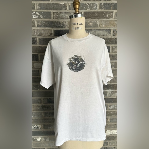 Y2K Vintage Dragon & Panther Yin Yang Graphic Tee Delta Pro Weight - Picture 3 of 9
